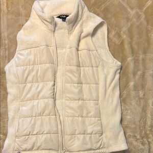 FILA Women's Cream Puffer Vest